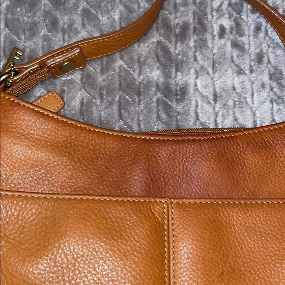 Fossill Vintage Brown Pebbled Leather Shoulder Bag.  Multiple compartments. - Picture 16 of 16
